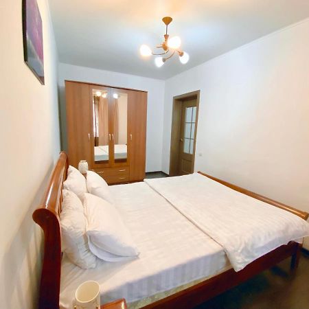 Comfortable Apartment, Samal 2 Almatý Exterior foto